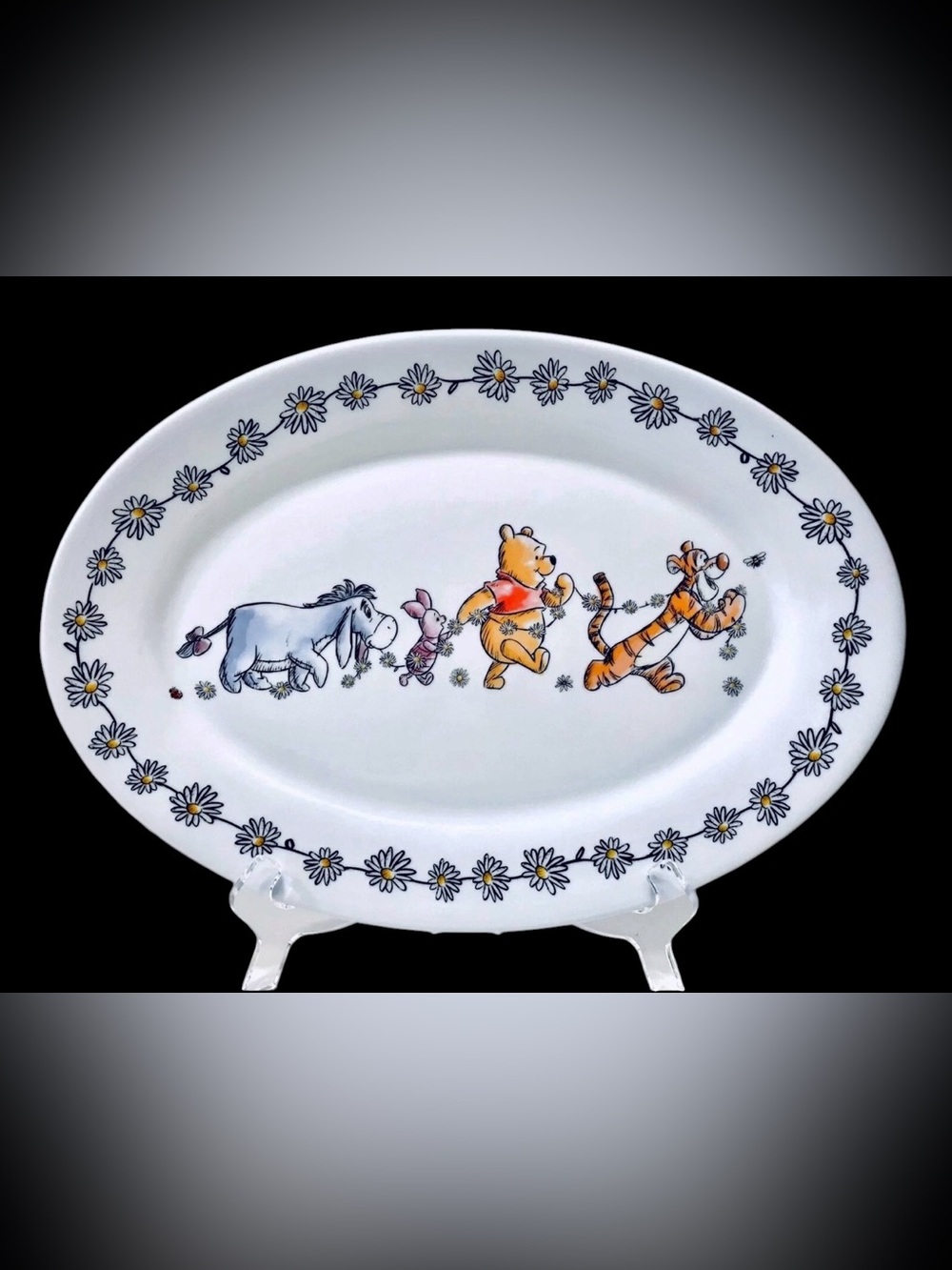 Disney Winnie The Pooh & Friends Daisy Floral Chain 14” Oval Serving Platter New